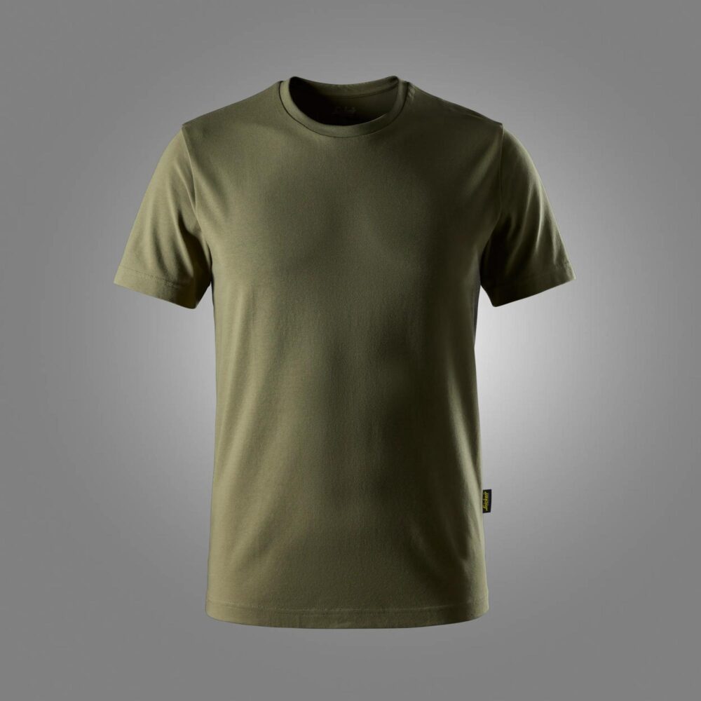 T-shirt o dopasowanym kroju