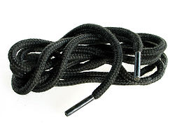 Sznurowadła bawełniane czarne o długościI 120 cm.